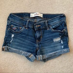 Low rise jean short